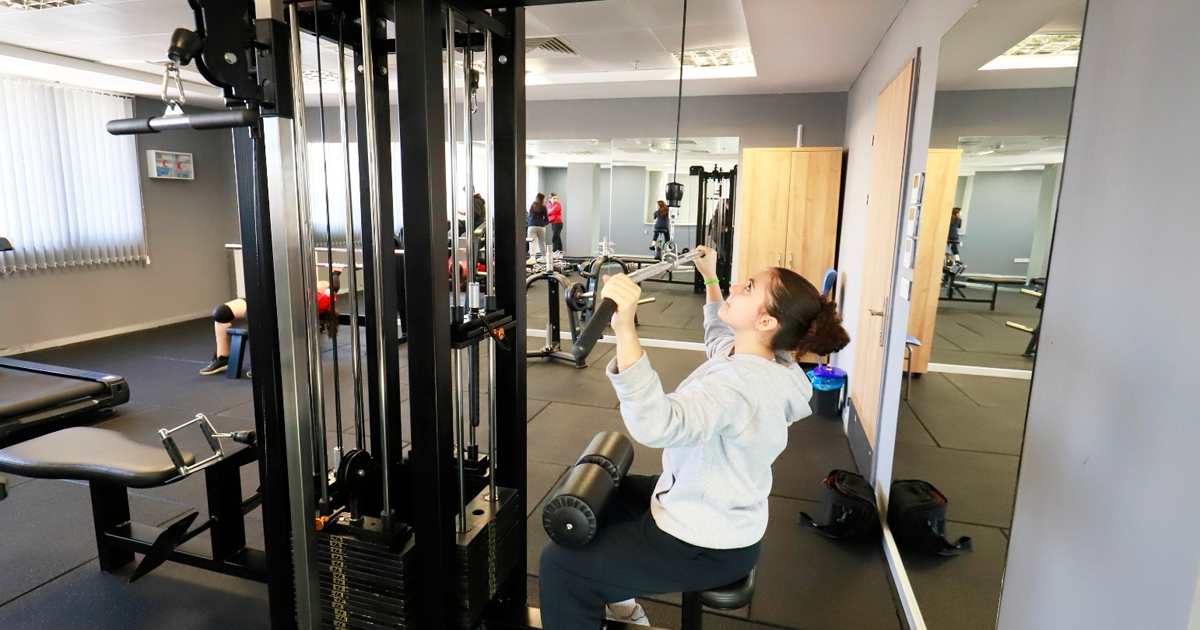 Çok amaçlı spor salonunda fitness salonu yenilendi