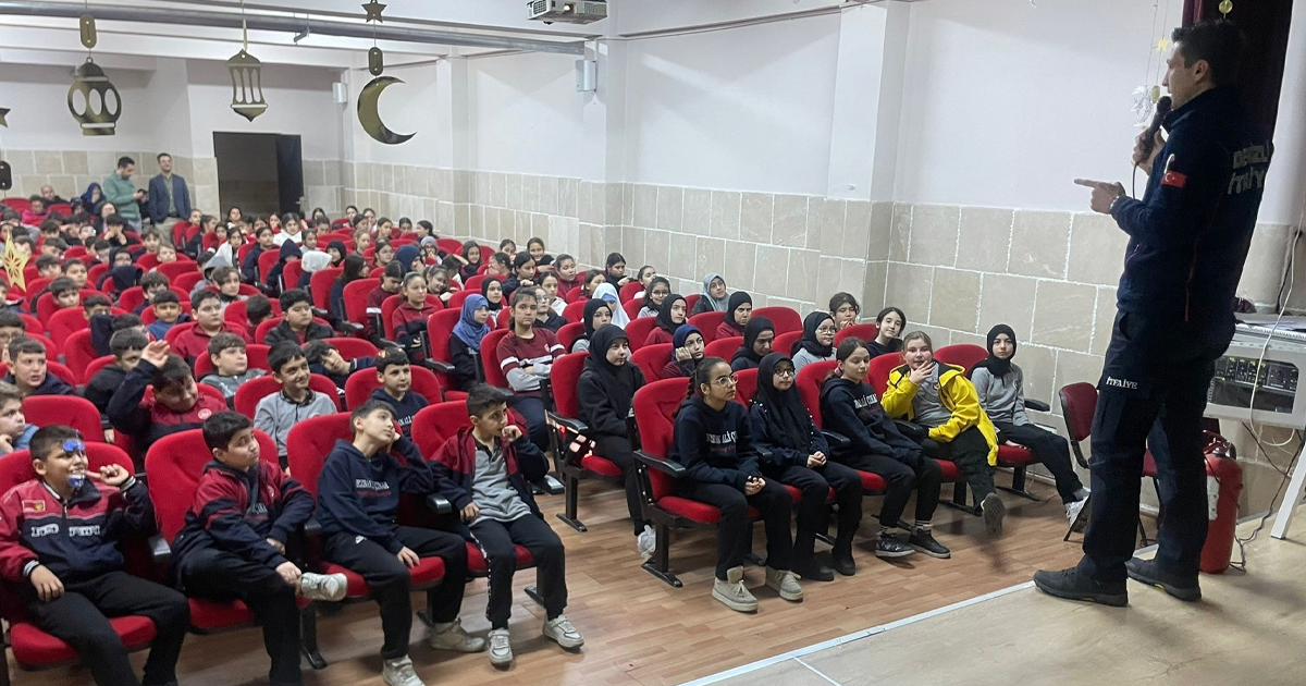 Denizli’de öğrencilere yangın ve güvenli yaşam eğitimi