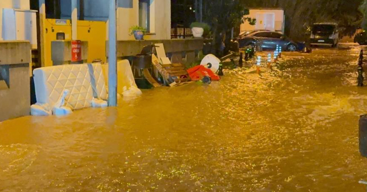  Bodrum’u sel vurdu, evler ve iş yerlerini su bastı