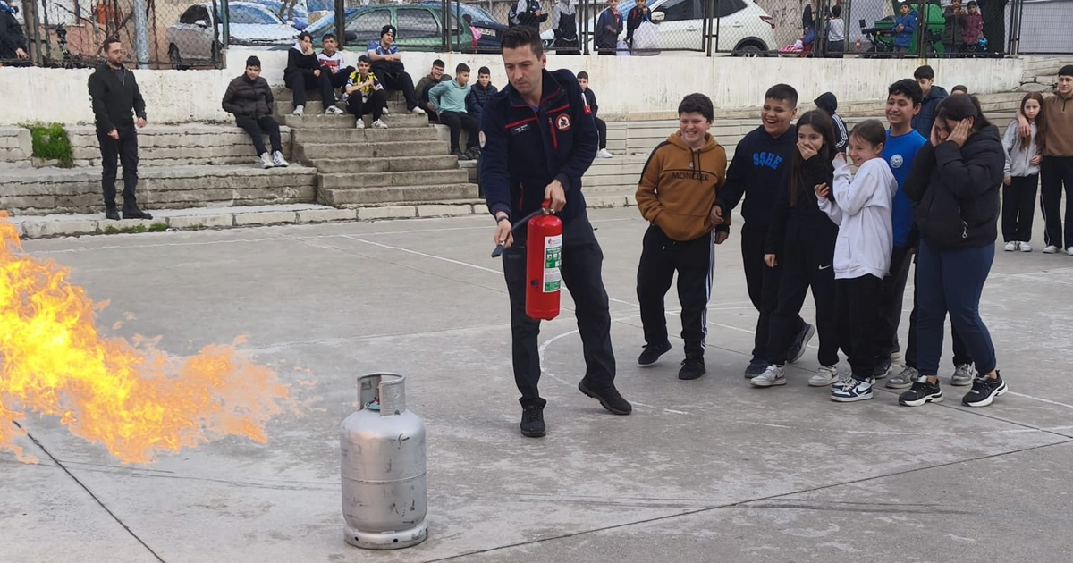Sevindik’te öğrencilere yangın ve güvenli yaşam eğitimi