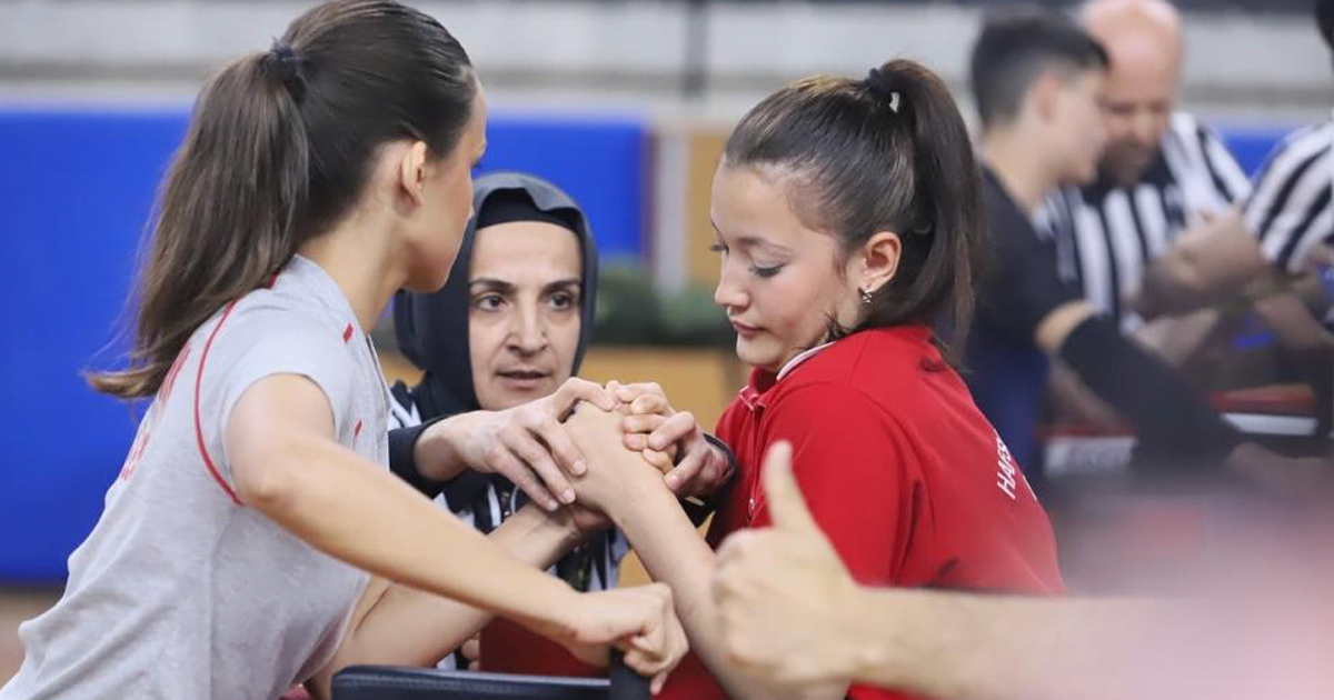 Bilek güreşi grup heyecanı Denizli’de başlıyor 