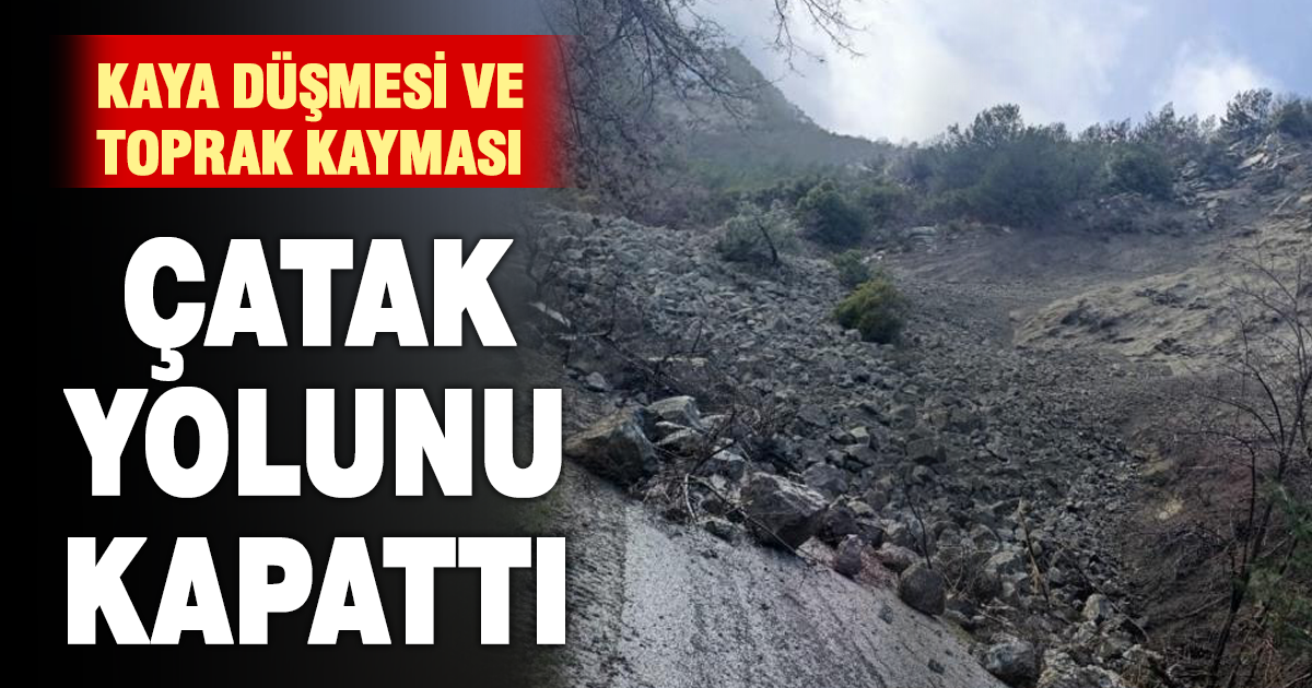 Yoğun yağış sebebiyle kayan topraklar yolları kapattı 