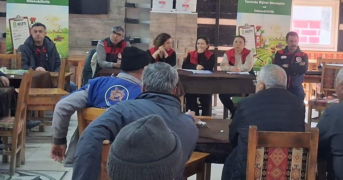 Buldanlı üreticiye bitki sağlığı eğitimi