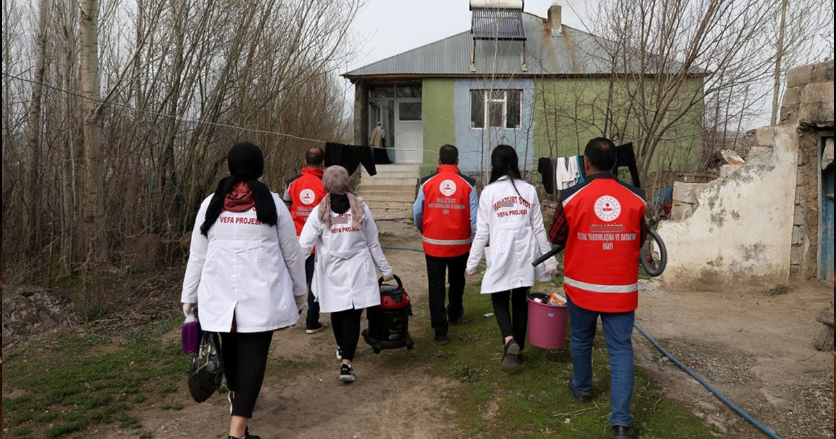 Aile ve Sosyal Hizmetler Bakanlığı Ramazan ayında yaklaşık 610 bin haneyi ziyaret etti