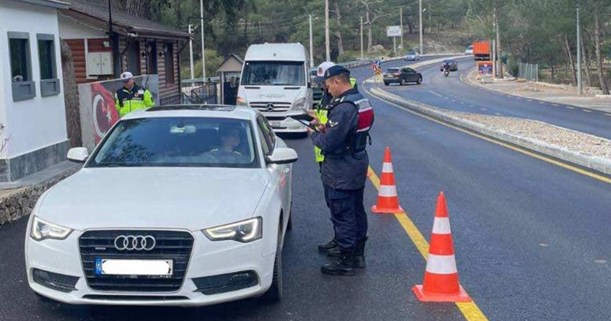 202 sürücünün sürücü belgesi geçici olarak iptal edildi 