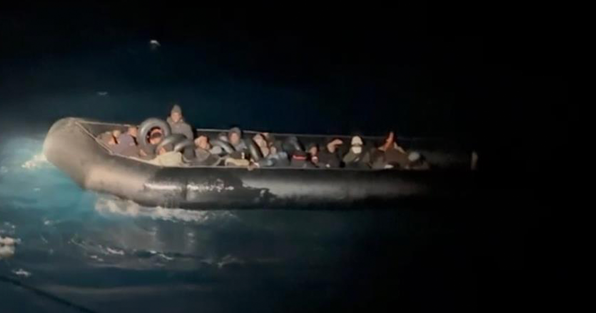 Sahil güvenlikten kaçamadılar: 35 göçmen yakalandı 