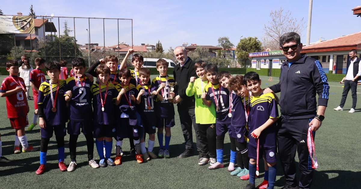 Denizli’de Futbol Okul Sporları Küçük Erkekler İl Şampiyonası sona erdi