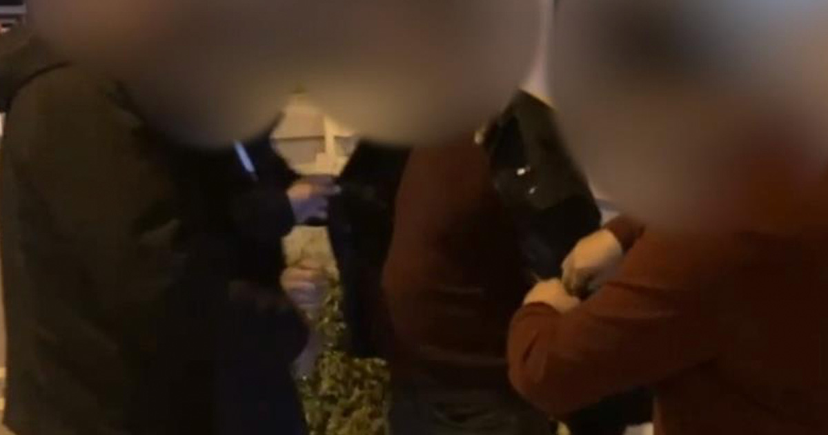 Polis, ‘rüşvet dolarları’nı ele geçirdi 