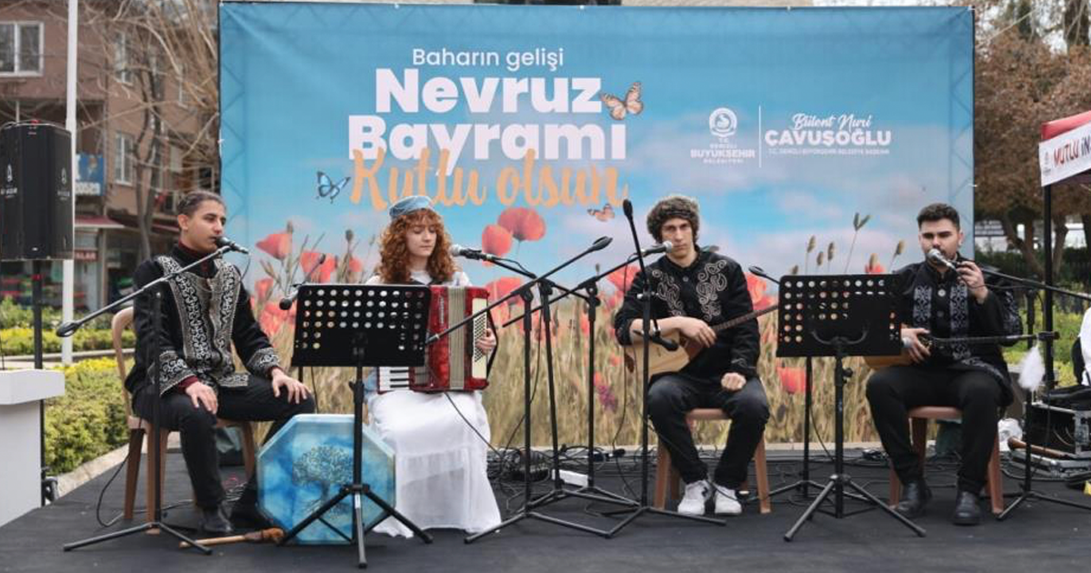 Denizli’de bahara görkemli karşılama