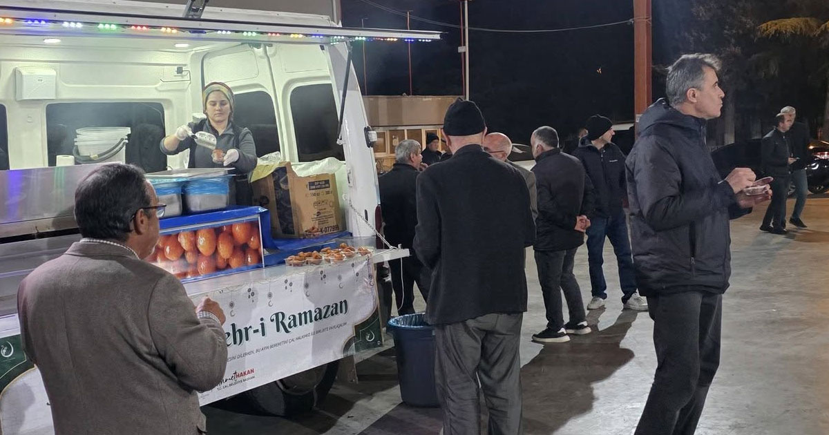 Çal’da önce lokma, sonra sohbet
