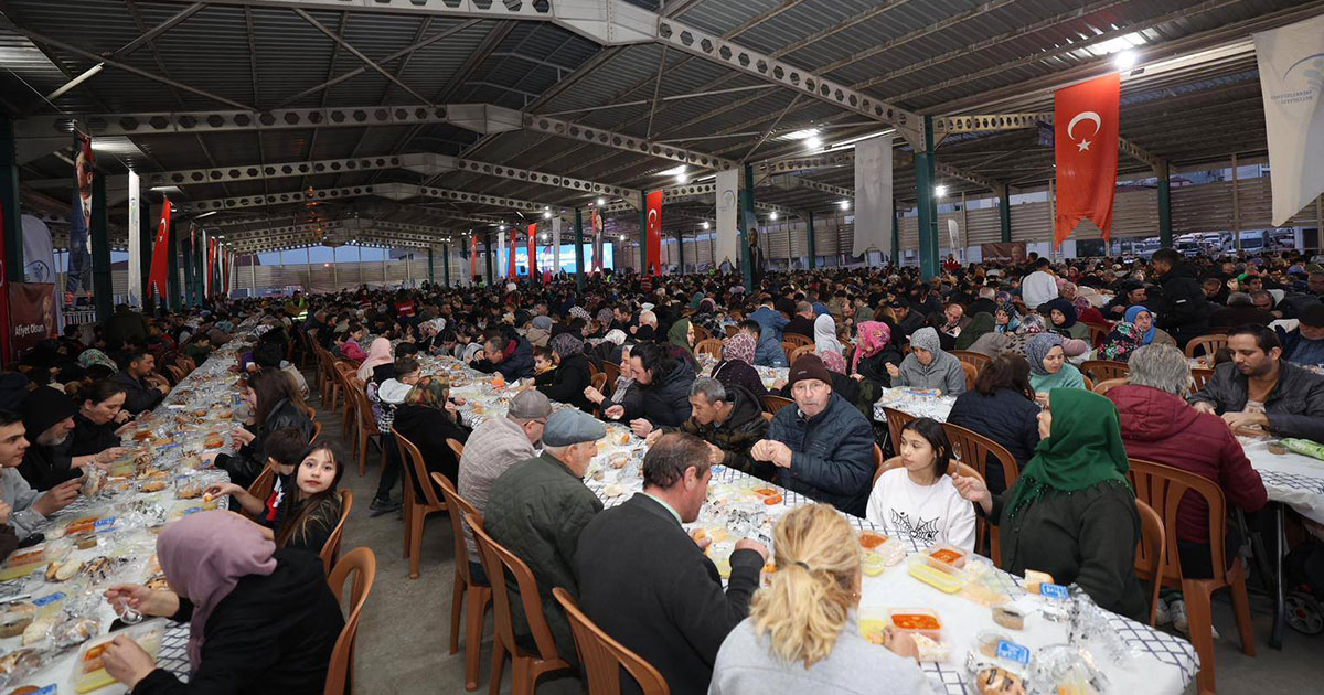 Merkezefendi Belediyesi’nden İlbadı’da iftar sofrası