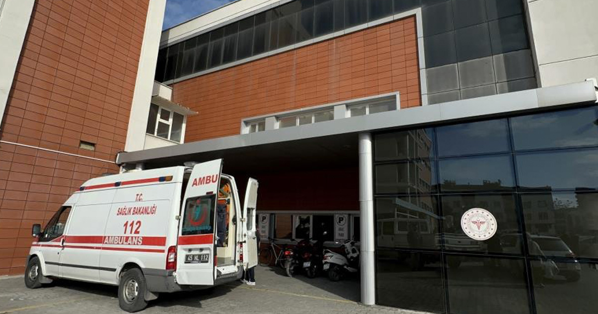 Sınıfın düşen tavan sıvası 3 öğrenciyi yaraladı