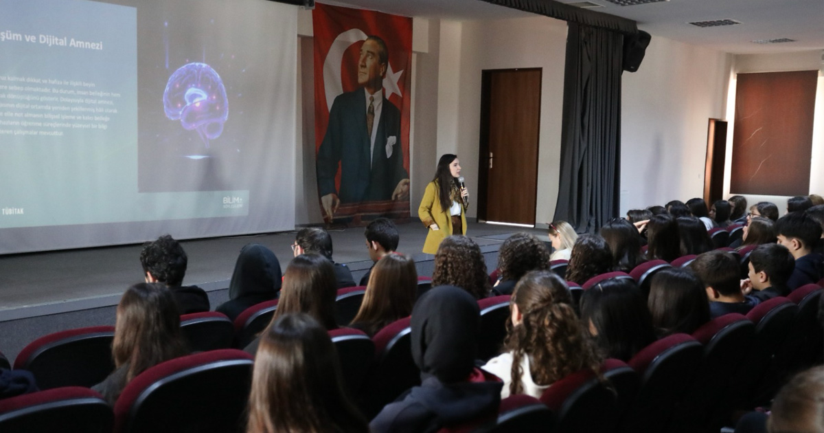4006 TÜBİTAK Bilim söyleşilerinde “Dijital Amnezi” konuşuldu