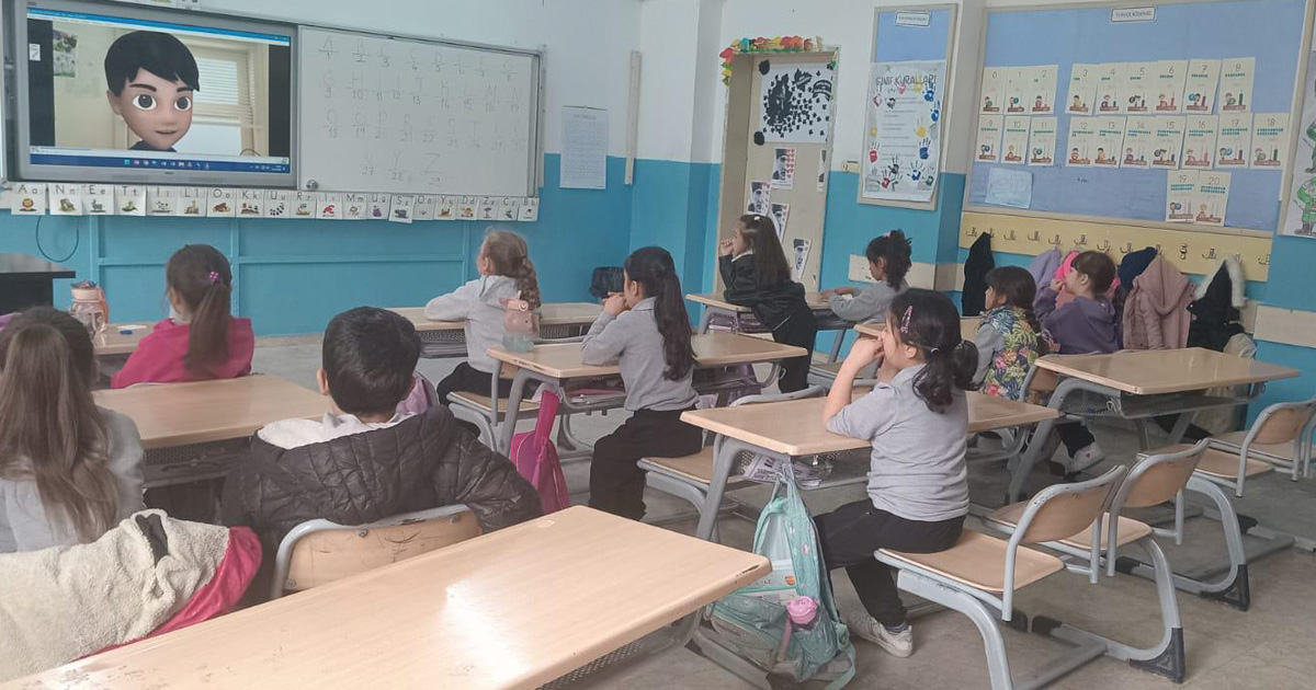 Çardak’ta öğrencilere sağlık taraması ve eğitim