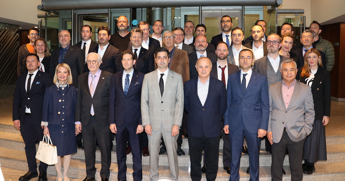 Egeli tekstil ihracatçılarına gençlik aşısı