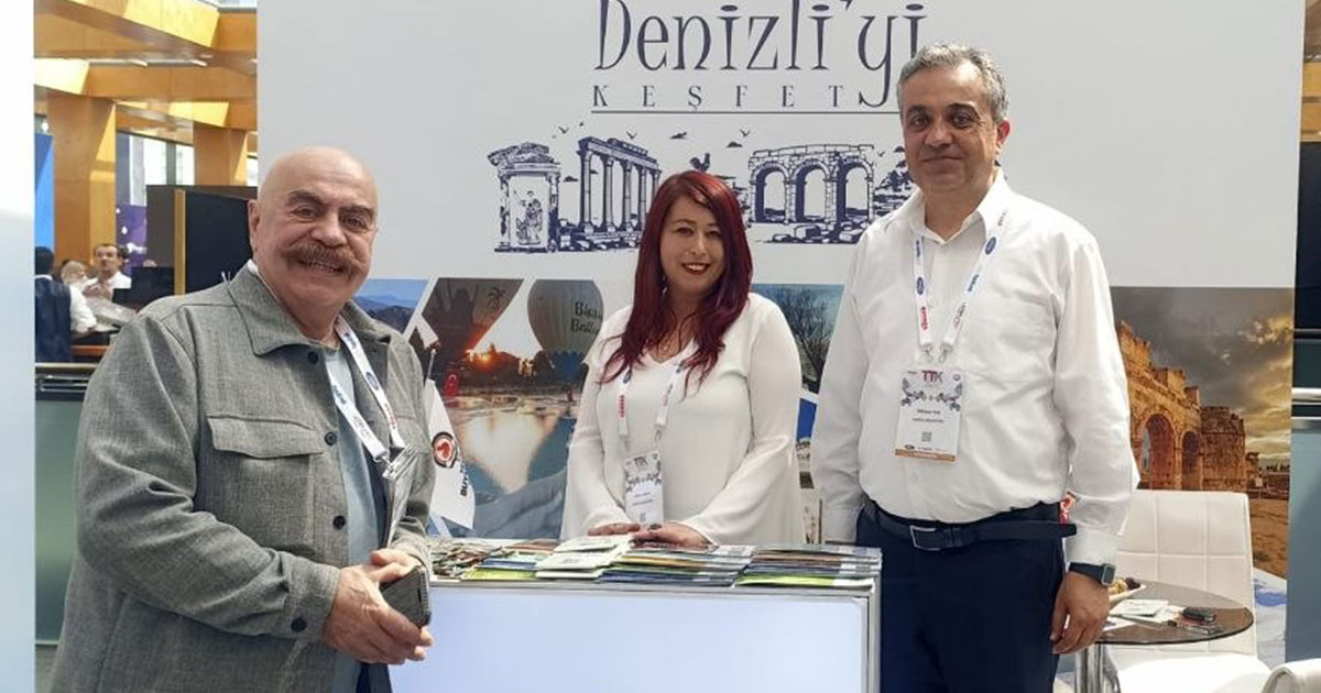 Ünlü yönetmen Ezel Akay’dan Denizli standına ziyaret