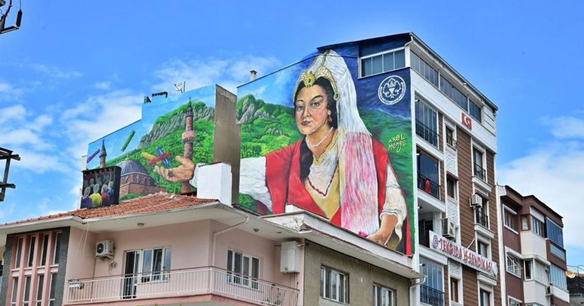 Sağır duvarlar resimle süslendi