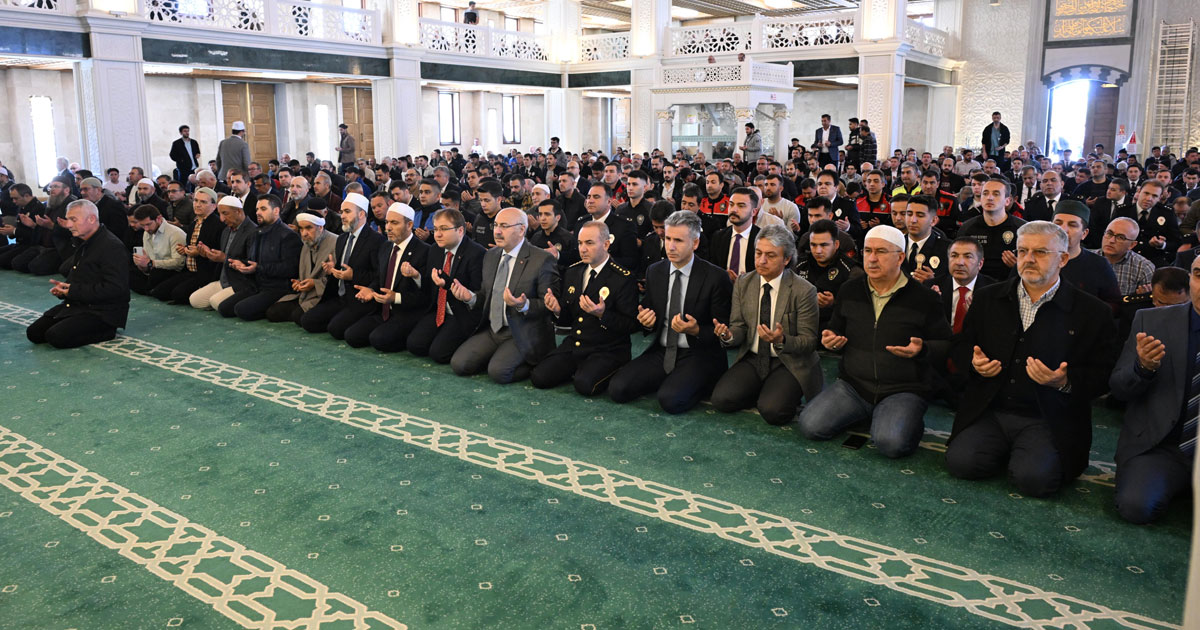 Şehit polisler için mevlit okutuldu