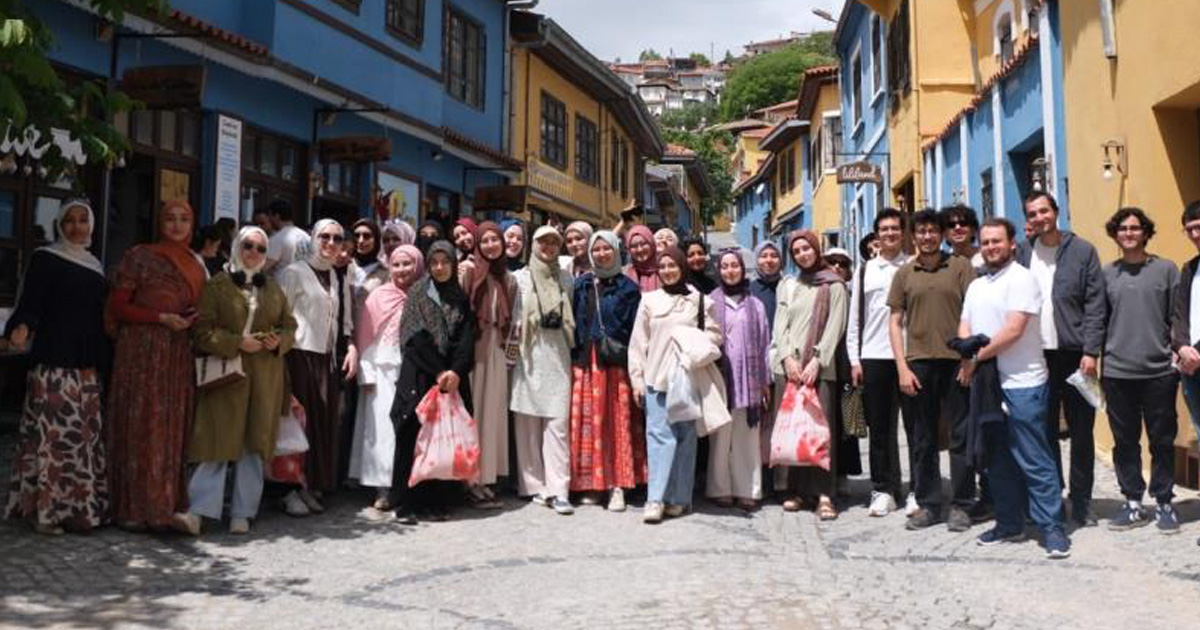 Üniversite öğrencilerinden Buldan’a kültür çıkarması