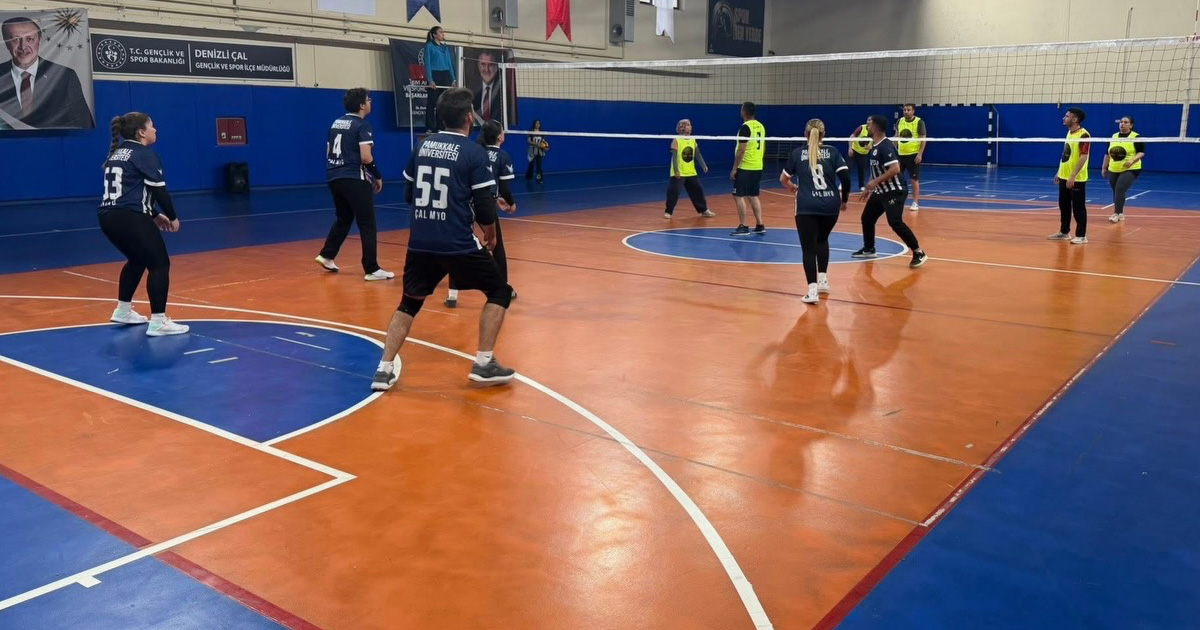 Çal’da voleybol heyecanı başladı