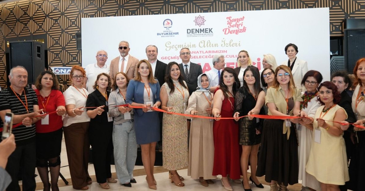 Kursiyerlerin el emeği eserleri görücüye çıktı