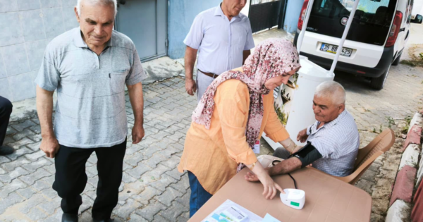 Çal’da vatandaşlara mobil sağlık hizmeti