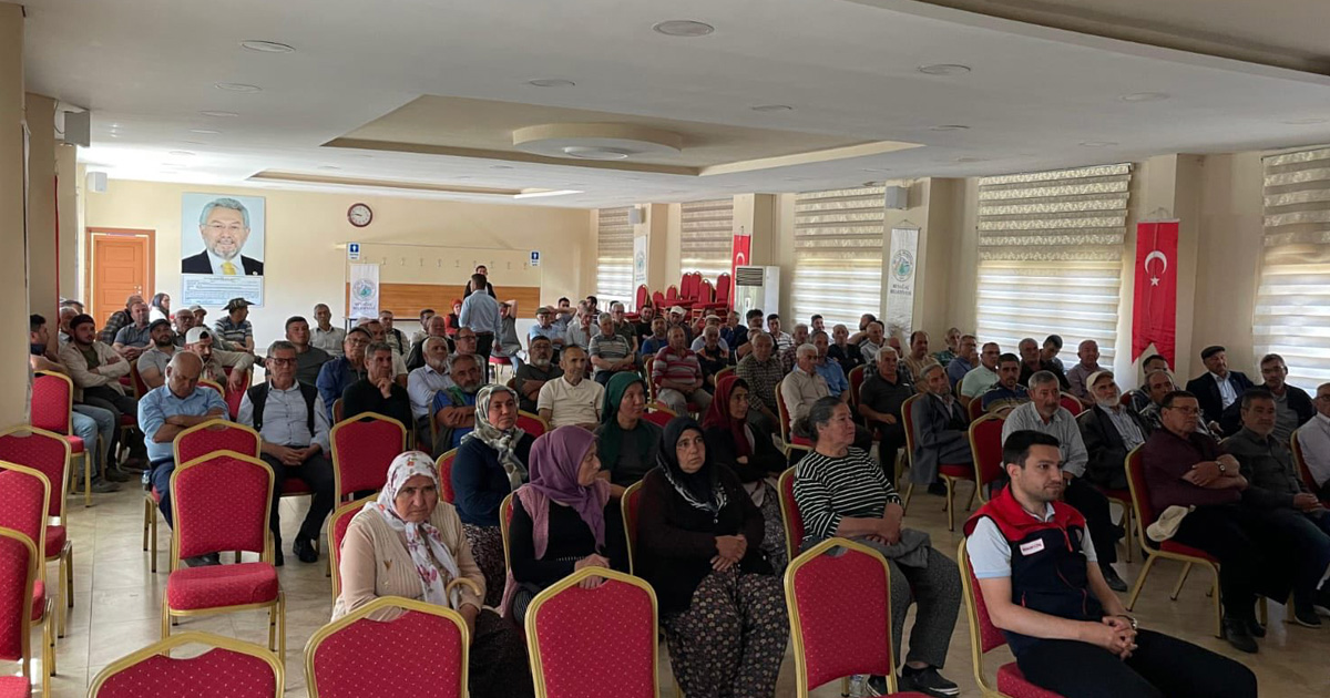 Beyağaç’ta üreticilere bitki koruma ürünleri eğitimi
