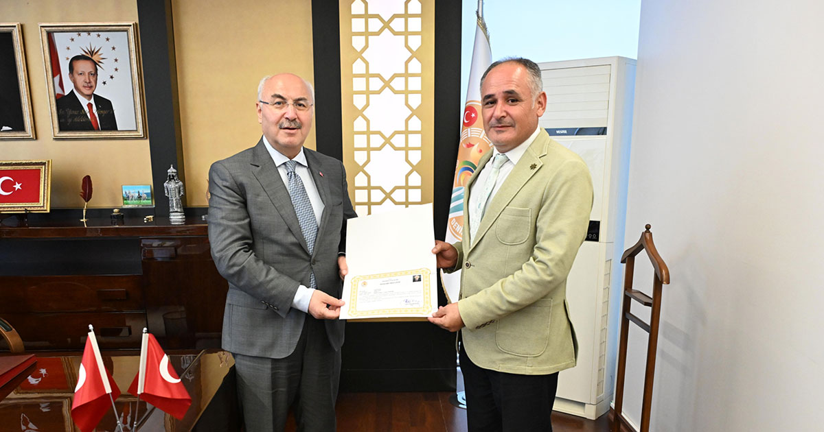 Özel'e başarı belgesi