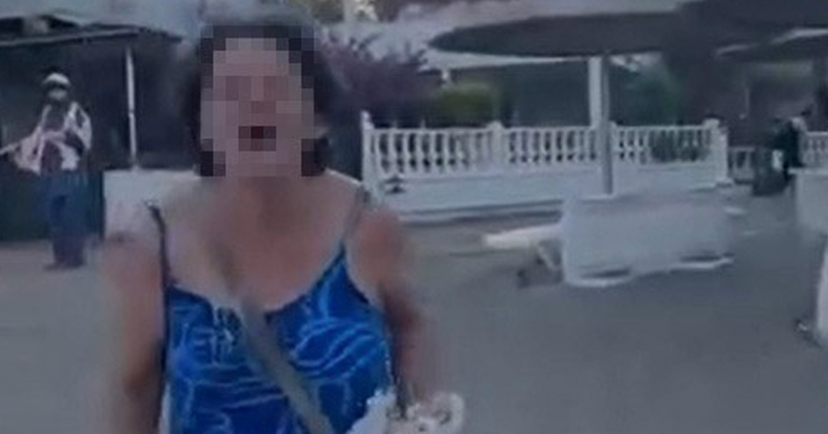  İzmir'de plajda sözlü saldırı kameraya yansıdı 