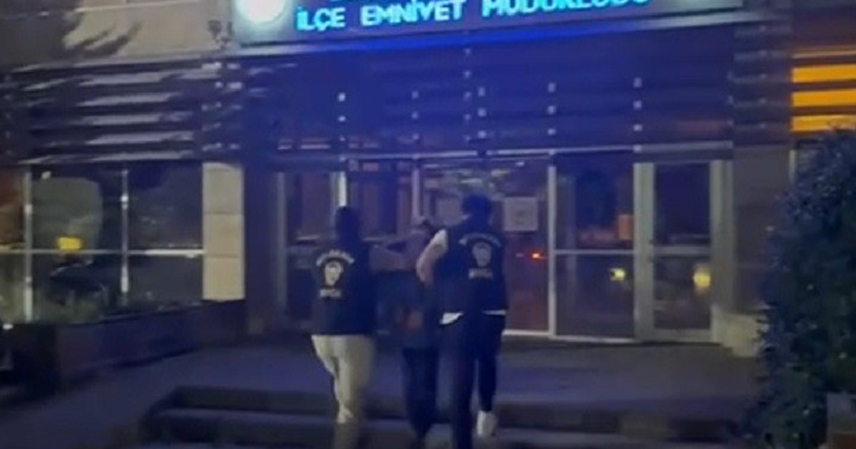 Yarım asırdan fazla hapis cezası ile aranıyordu, kıskıvrak yakalandı