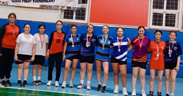 Denizli’de 15 Temmuz Hentbol Turnuvası tamamlandı