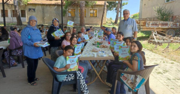 Çallı çocuklara, yörenin tarihini anlatan kitap