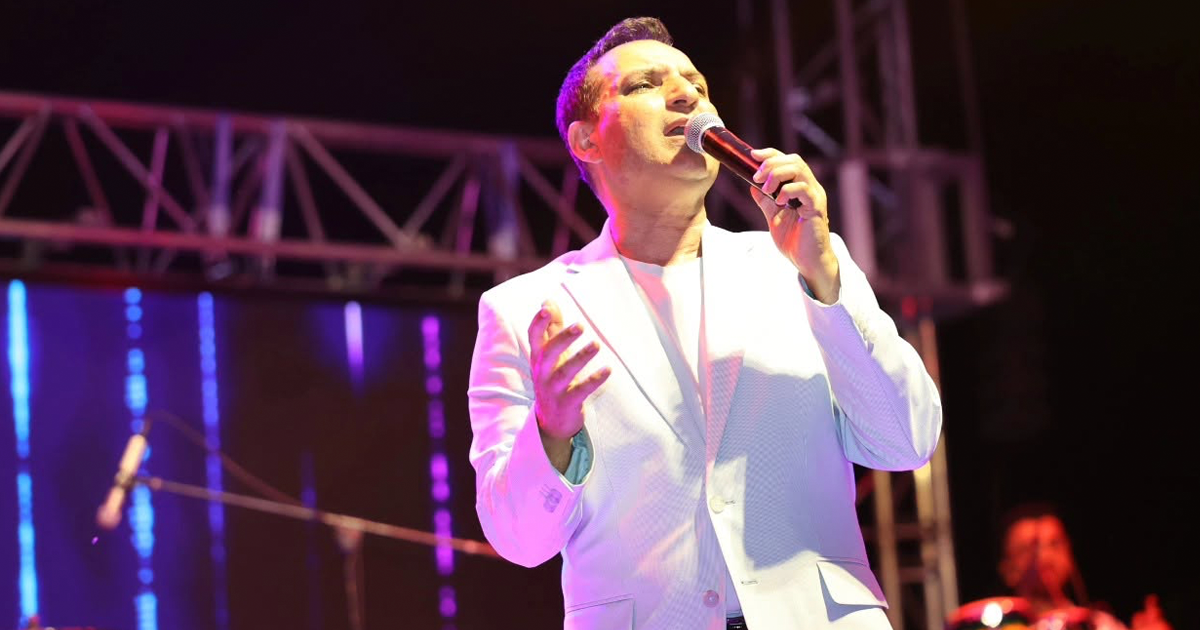 Tavas’ta festival coşkusu Rafet El Roman konseriyle doruğa çıktı