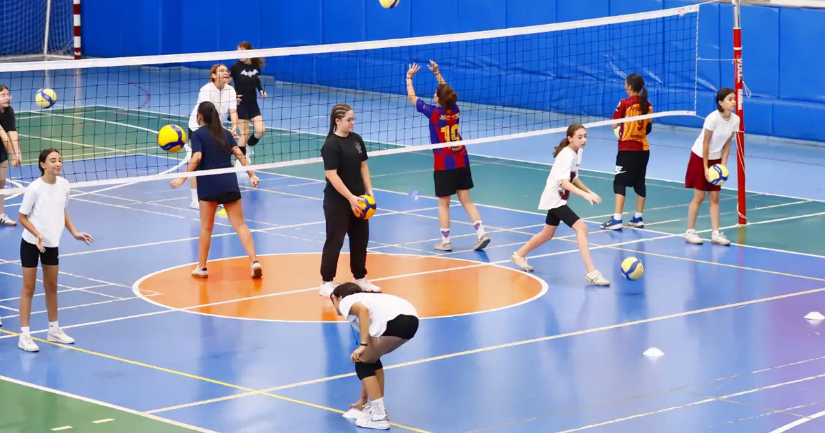 Pamukkale GSB Spor Okulları’nda voleybol çalışmaları sürüyor