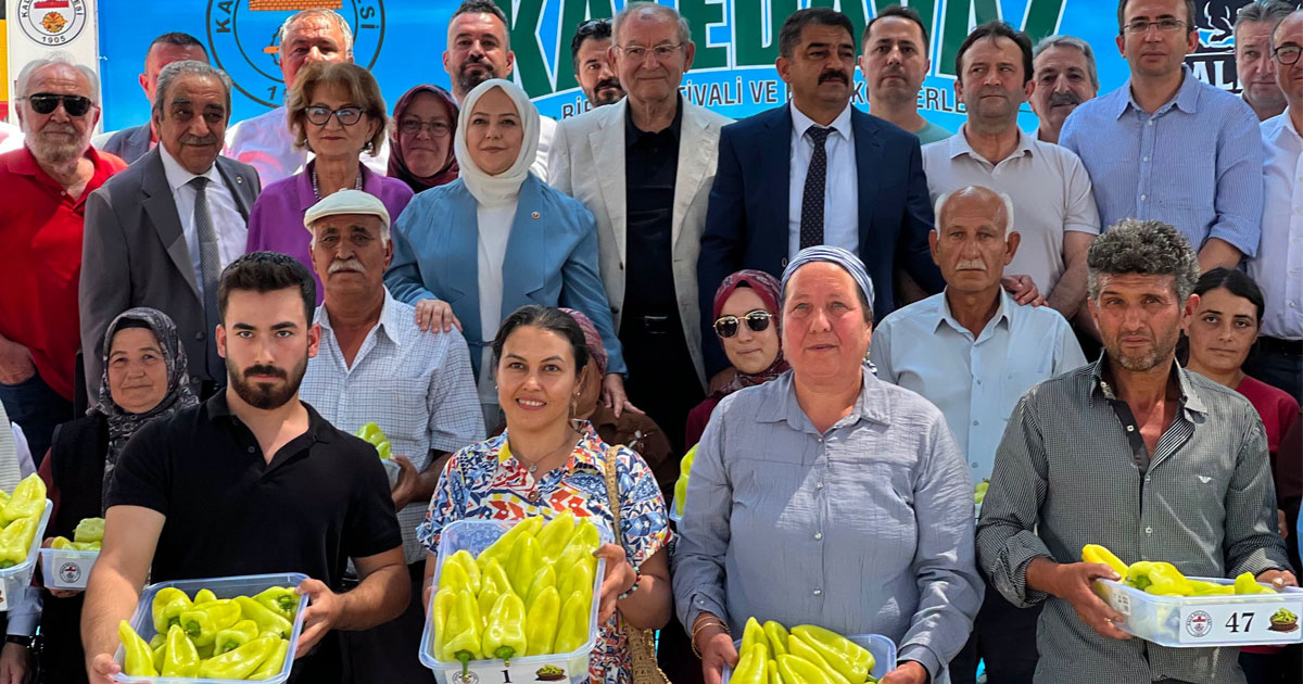 Kale’de biber şampiyonlarına ödül