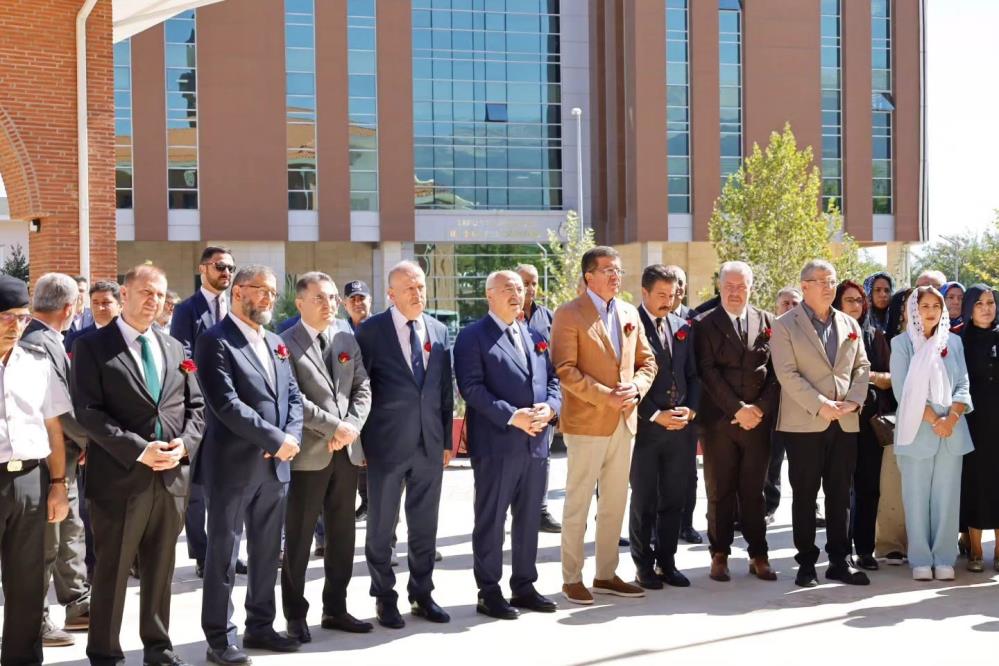 Mukaddes Emanetler Denizlilerle buluştu