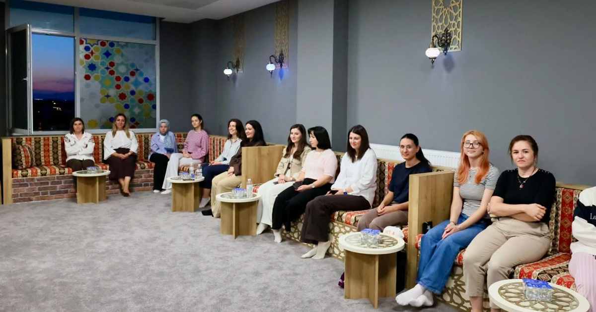 Pamukkale Yurdu’nda öğrencilerle iletişim toplantısı gerçekleştirildi