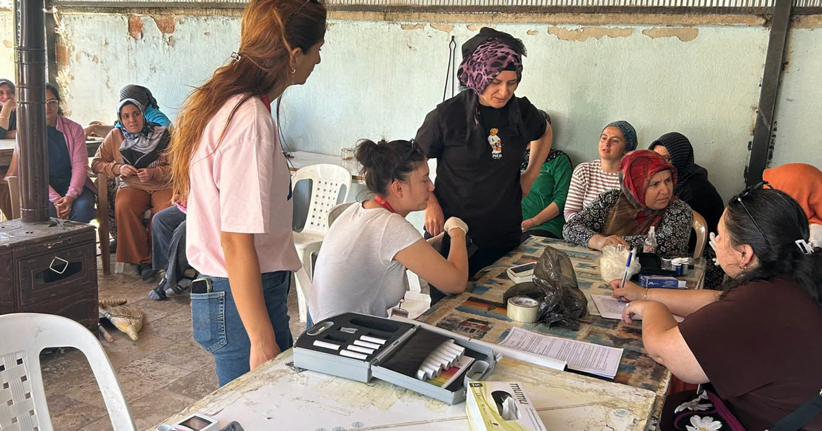 Çardak’ta vatandaşlara kanser taramaları anlatıldı