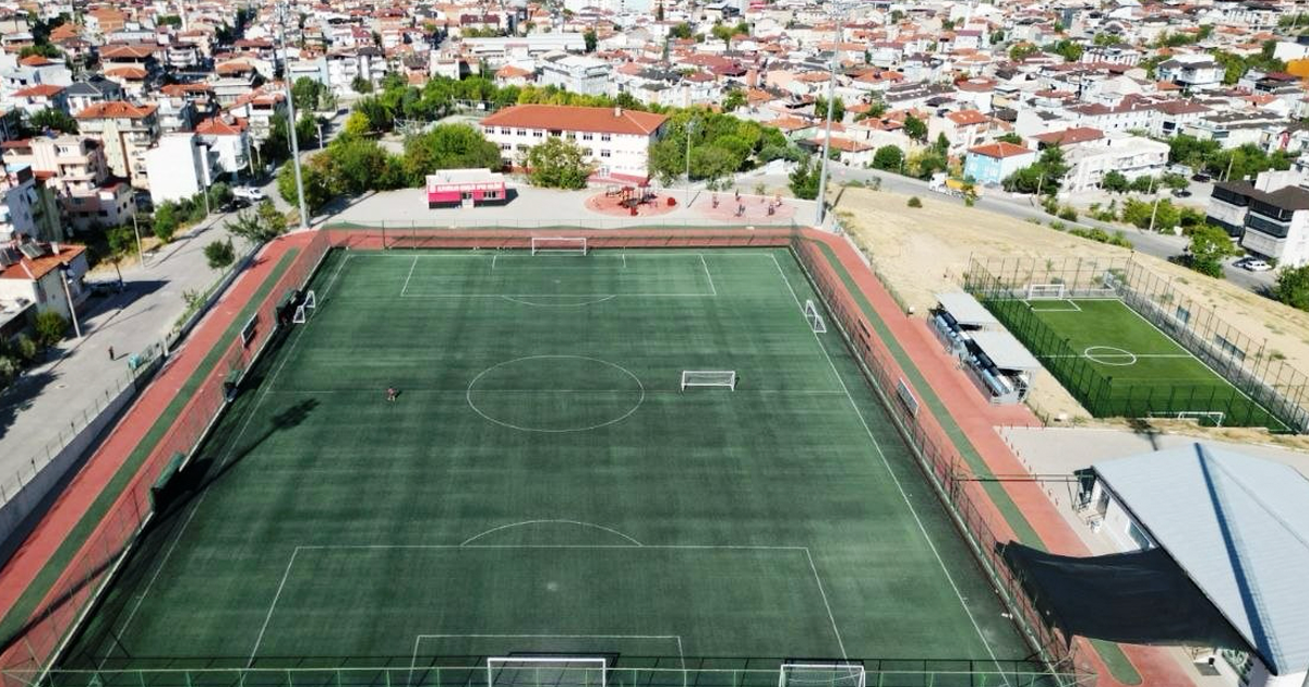 Kınıklı ve İlbade’deki spor tesisleri yenilendi