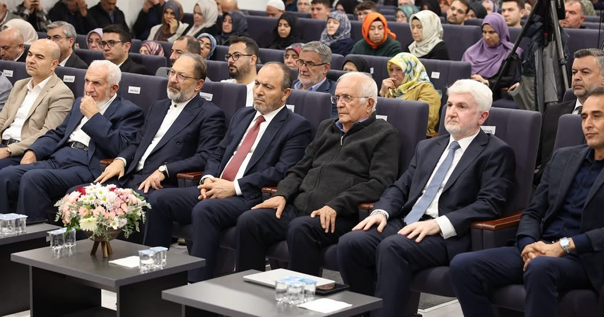 PAÜ’de yapay zekâ, biyoloji ve genetik ekseninde değişen tehditler konuşuldu