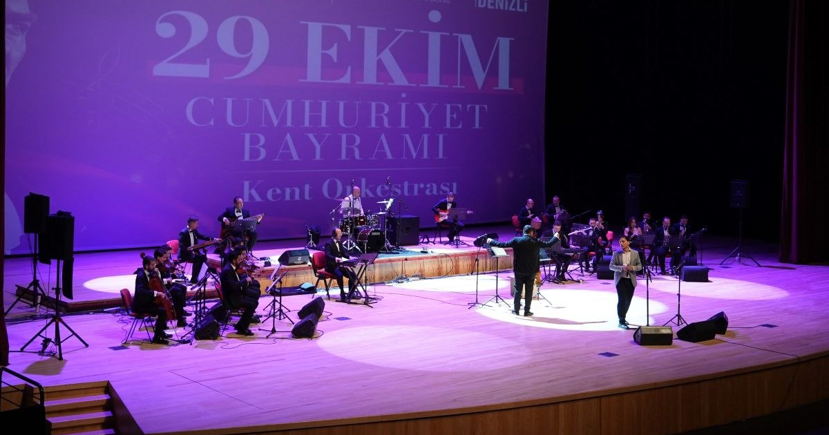 Denizli'de Cumhuriyet coşkusu başladı