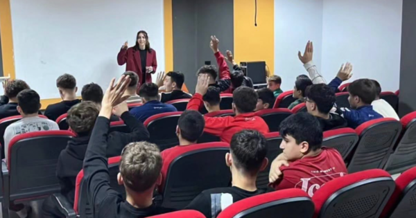 Güreşçilere GSB Psikososyal Destek Platformu anlatıldı