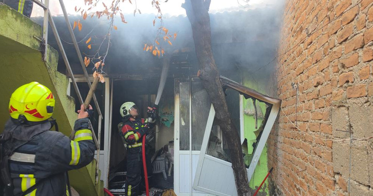 Elektrikli battaniye evi küle çevirdi